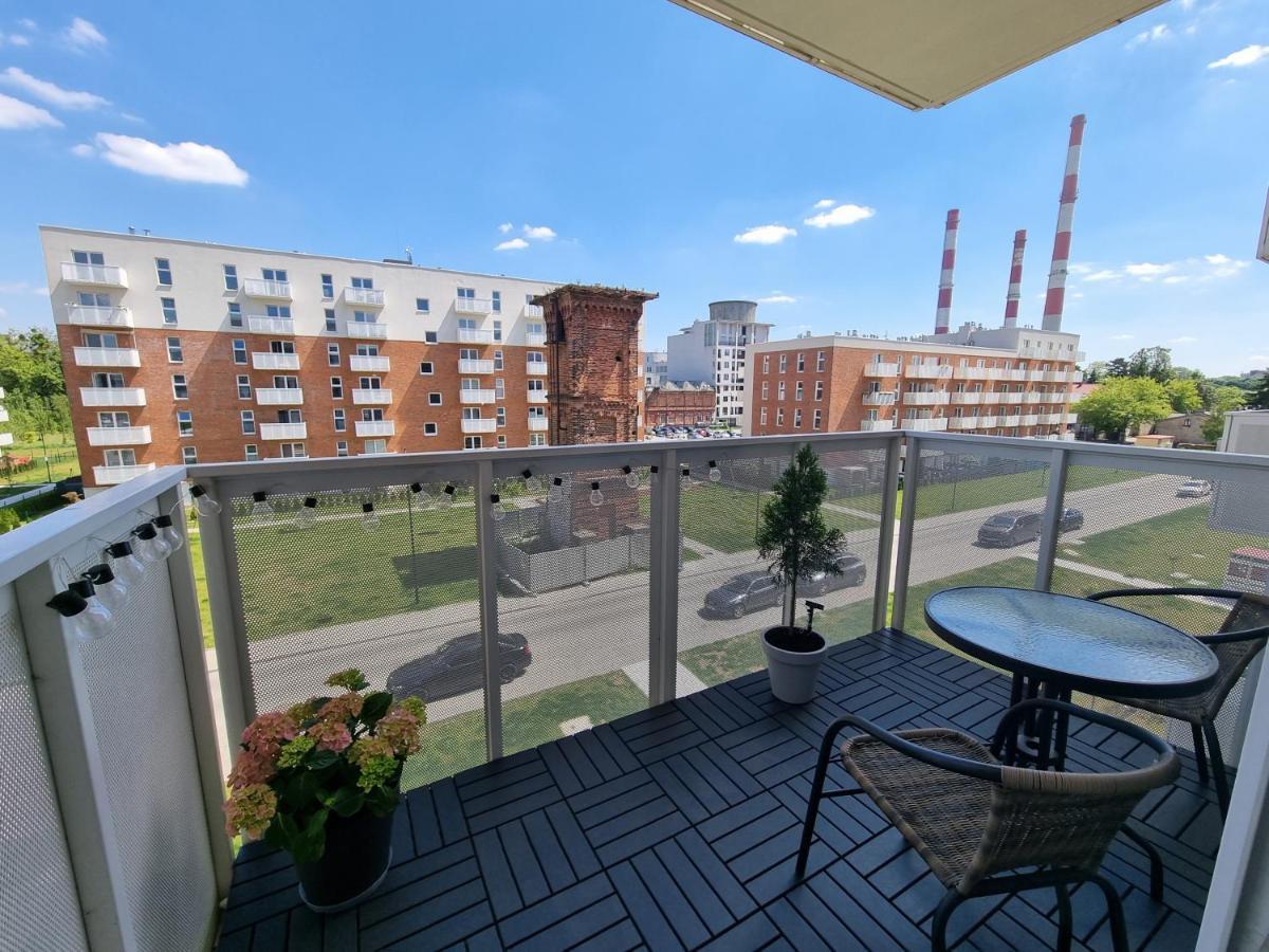 Apple Apartments - Wroblewskiego Prywatne Miejsce Parkingowe Lodz  Luaran gambar